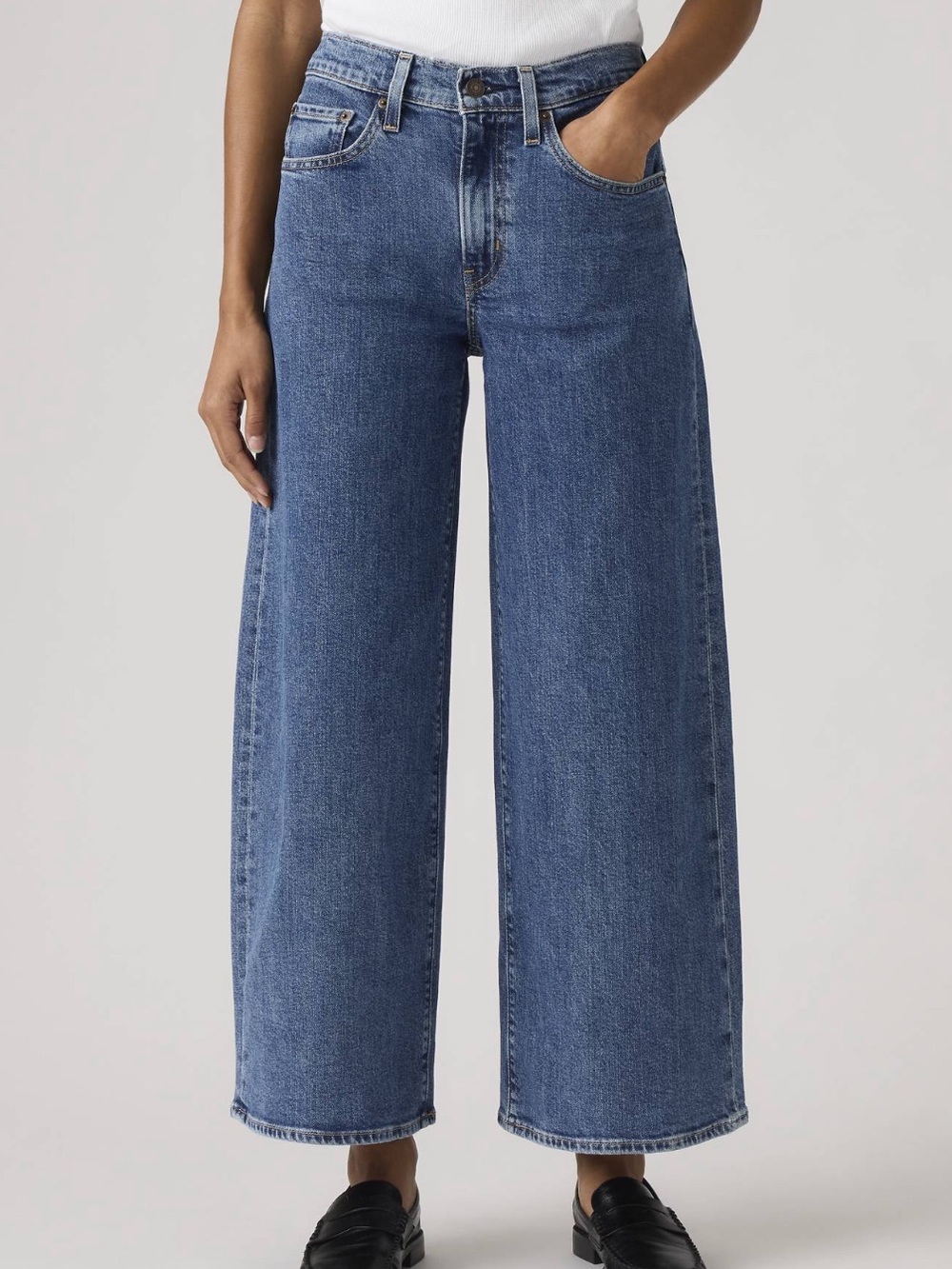 Levi’s high rise wide legs 728